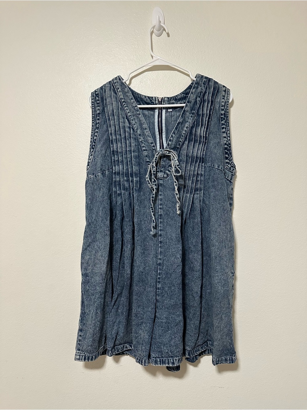 Sleeveless Pleated Tie Front Washed Denim Romper Jumpsuit - Picture 3 of 5